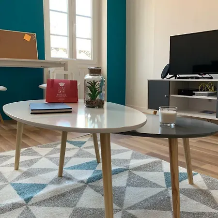 Esprit Sur Plateau Apartment *